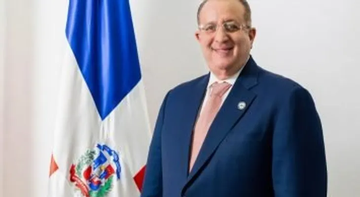 Magín Díaz afirma que los dominicanos podrán pagar la cena de Nochebuena y que la inflación está bajo control