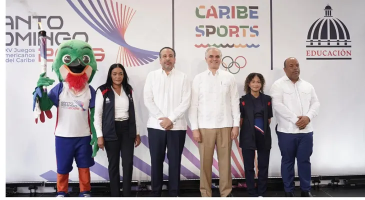 Luis Miguel De Camps recibe antorcha de Juegos Centroamericanos 2026