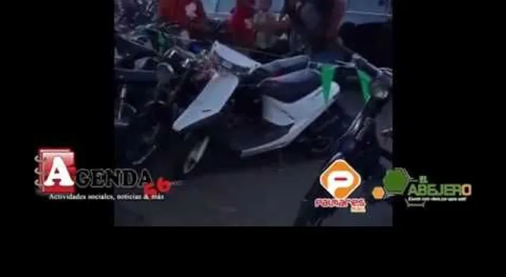 Dos parqueadores se enfrentan a machetazos