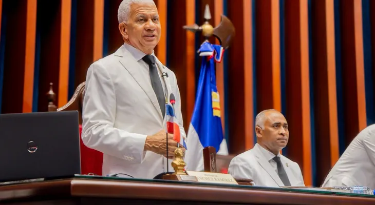 Presidente del Senado reitera compromiso con agenda legislativa priorizada