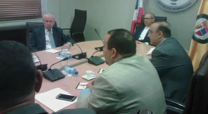 Anuncian creación de dos bloques para consensuar ley de partidos