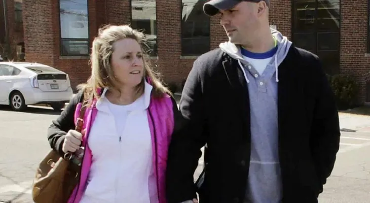 La conmovedora historia de amor de una sobreviviente del atentado de Boston y el bombero que la rescató