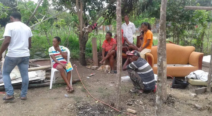 Desalojan familia en sector Villa San Luis