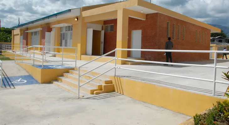  Presidente Danilo Medina entrega centro educativo en Bahoruco 
