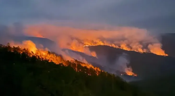 Sierra de Bahoruco registra tres incendios por descargas eléctricas naturales este año