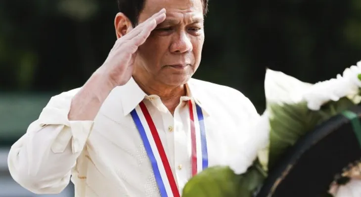 Dan luz verde a policías para matar adictos y narcotraficantes en Filipinas