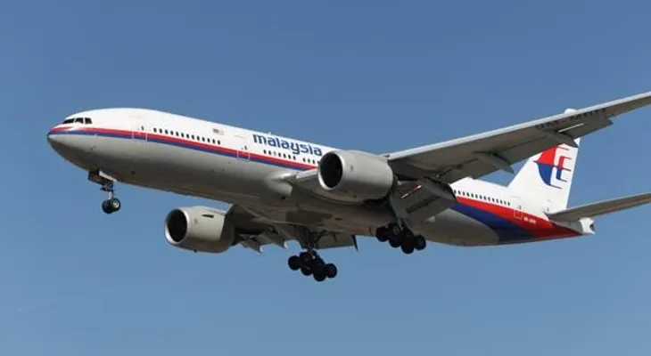 Suspenden la búsqueda del avión desaparecido de Malaysia Airlines