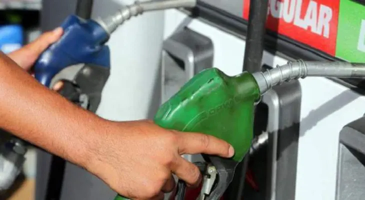 Suben un RD$1:00 al GLP; gasolina premium baja un RD$1:00 y la regular RD$1.50