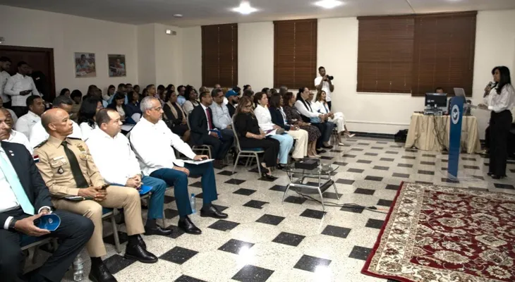 CND impulsa plan para cuidar la salud mental laboral