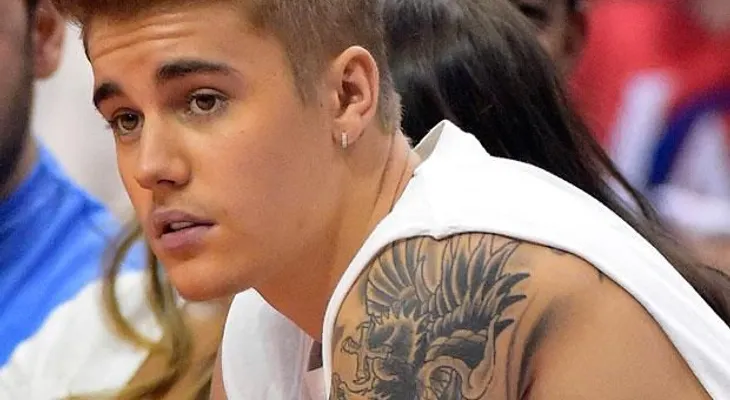 Justin Bieber es acusado de asalto en Canadá.