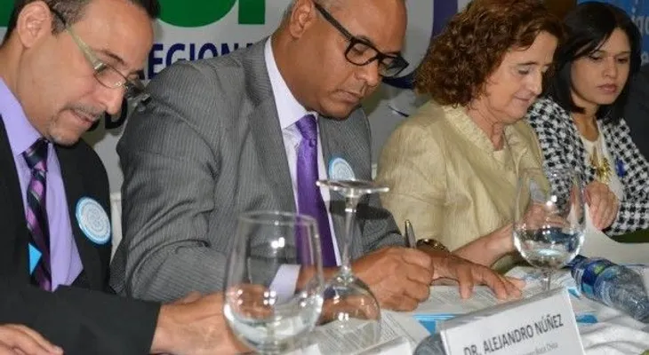Hospital Reynaldo Almánzar firma Carta Compromiso para reducir muerte materna e infantil