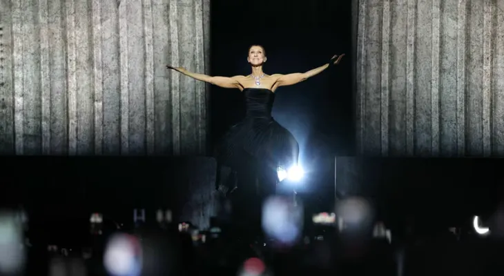 Celine Dion vuelve a los escenarios con su primer concierto completo en seis años