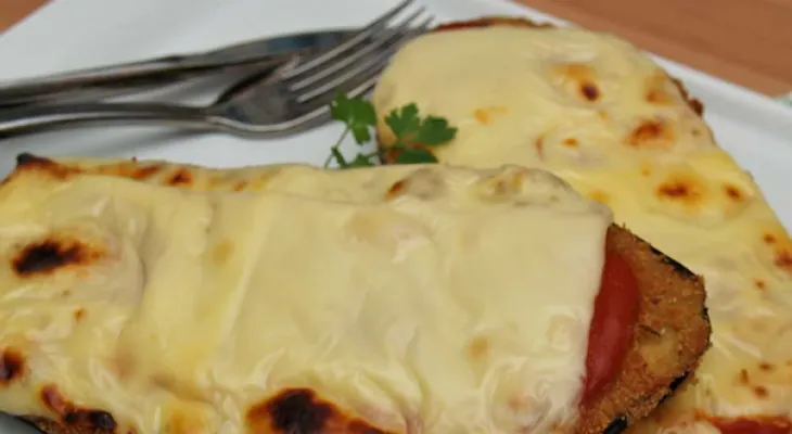 Trucos para preparar unas deliciosas milanesas de berenjena con jamón y queso