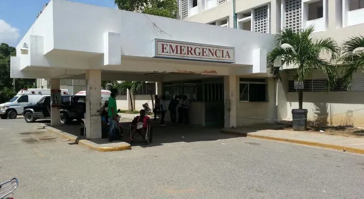 Mujer le rocía gasolina y prende fuego a otra en Sabana de la Mar