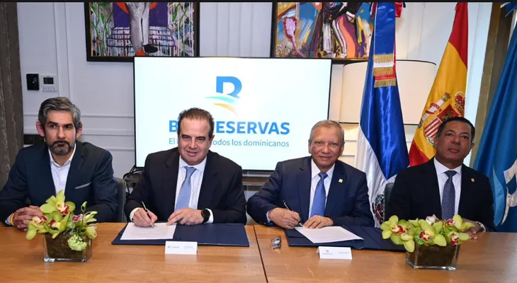 Banreservas y CaixaBank de España renuevan acuerdo para envío de remesas
