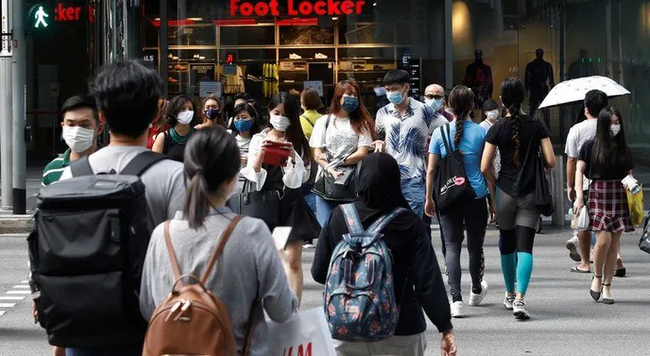 La OMS advierte que la pandemia está cambiando: "Las personas de 20, 30 ó 40 años son cada día una amenaza mayor