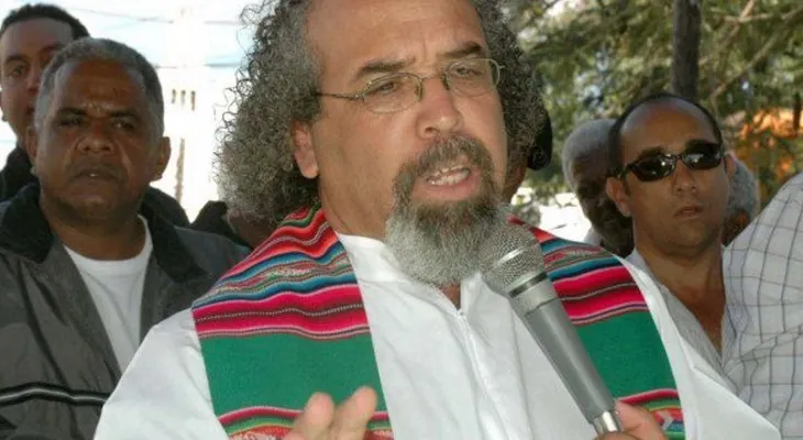 Padre Rogelio: â??No es obligado ver película El Clóset 