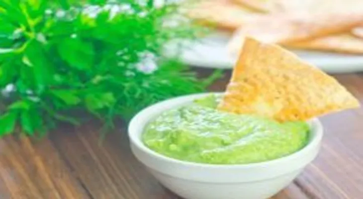 Así se prepara esta encantadora mayonesa de aguacate y mayonesa