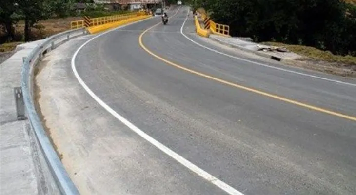 Tres muertos y un herido en choque de un carro con una motocicleta en Constanza  