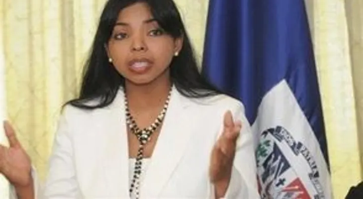 Yeni Berenice: Debemos aunar esfuerzos para que "plaga" de los feminicidios siga quitándonos mujeres valiosas
