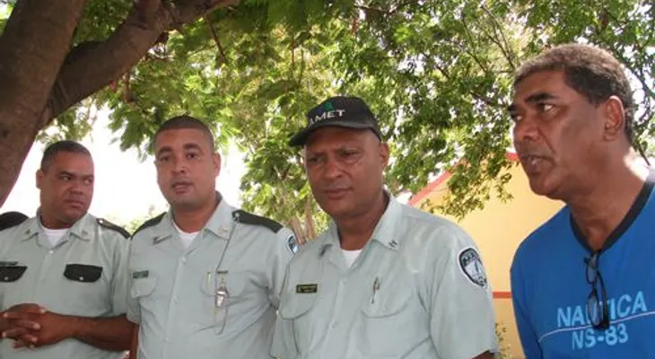 Amet imparte charla a empleados de Obras Publicas. en Barahona