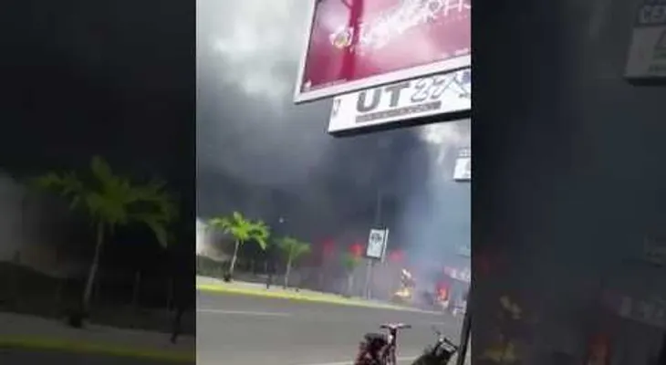 Incendio en tienda en Licey al Medio deja pérdidas millonarias