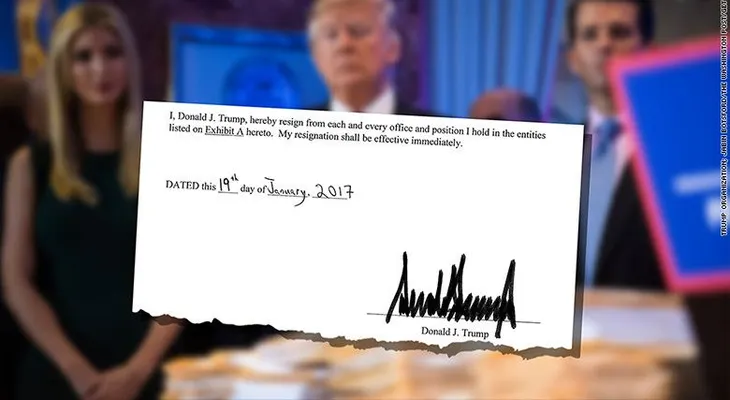 Trump dice que renunció a más de 400 cargos directivos en sus empresas