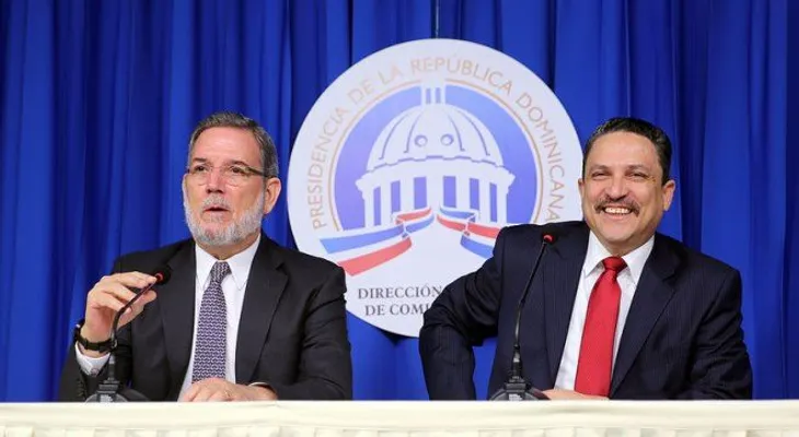 Salario del Presidente Medina será aumentado de 90 a 450 mil pesos
