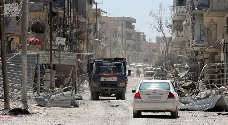 Ataques aéreos en Raqqa dejan decenas de muertos, según activistas