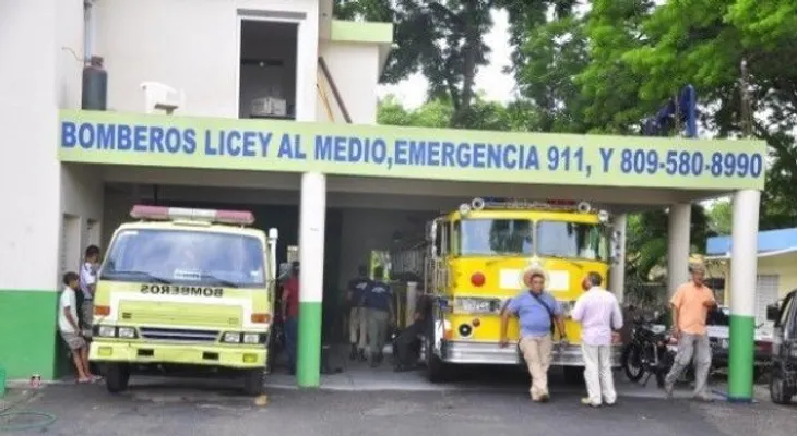 Muere mujer que trasladaban en camión de bomberos por falta de ambulancia