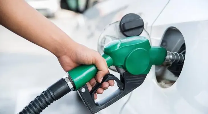 Rebajan RD$2:40 y 2:90 a precios gasolinas Premium y la regular; GLP baja 2:40