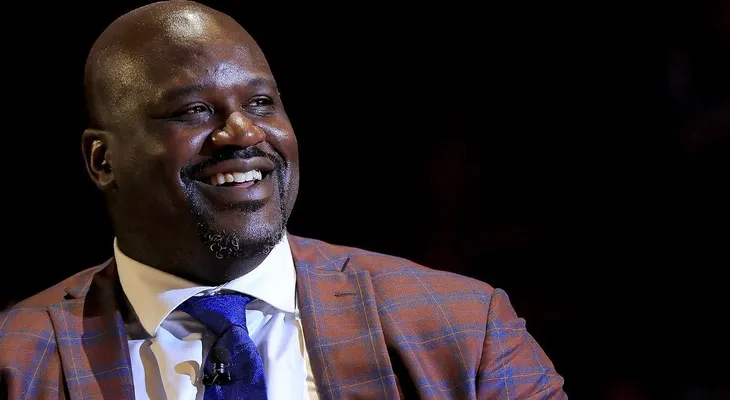 El "horroroso" pie de Shaquille O'Neal desató una ola de memes por su extraña forma