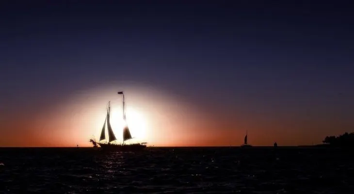 5 formas de dar la vuelta al mundo en barco gratis