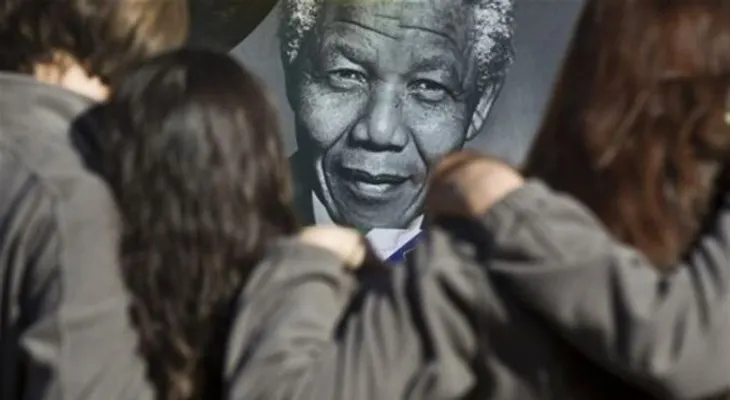 En estado delicado: Salud de Mandela detona debate sobre el fin de vida