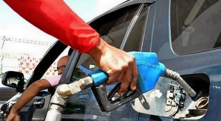 Gobierno da un nuevo respiro a la población congelando precios combustibles
