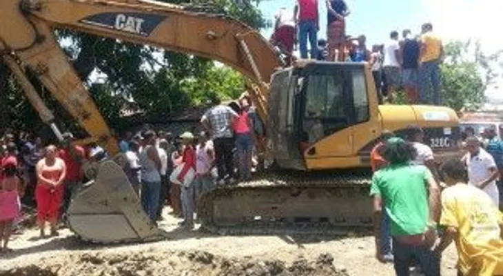 Retroexcavadora mata mujer en La Vega