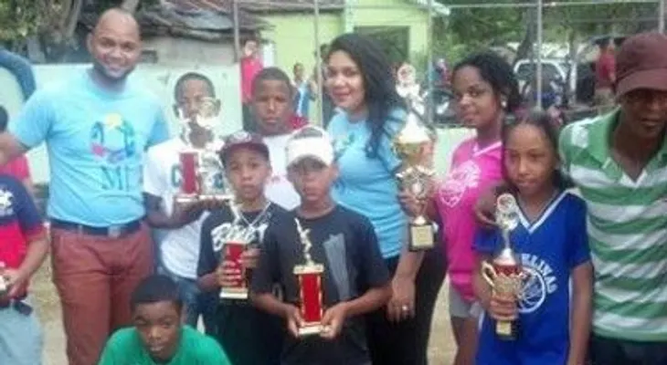 Ministerio de la Juventud en Monseñor Nouel entrega trofeos a equipos y atletas de diferentes disciplinas