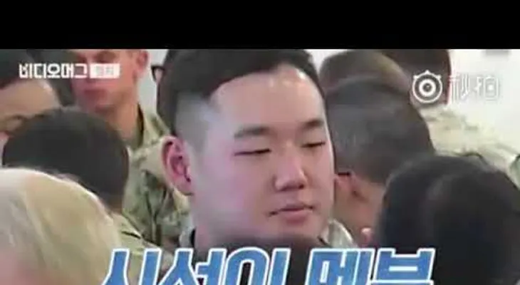 La hilarante escena de un soldado surcoreano con Trump (VIDEO)