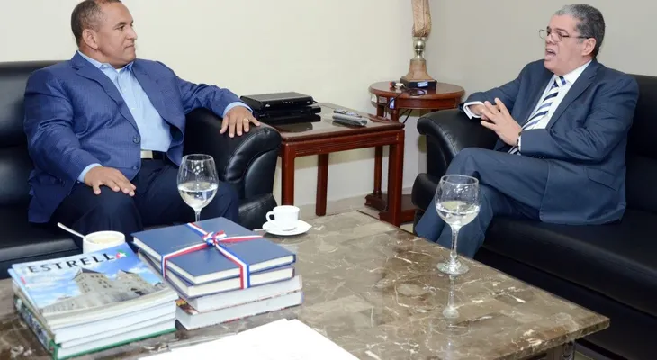 Ministro Interior y titular DNCD coordinan acciones anti delitos
