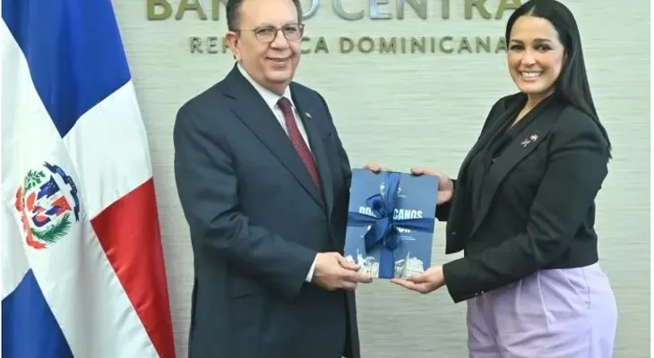 Gobernador Valdez Albizu se reúne con viceministra MIREX, Celinés Toribio