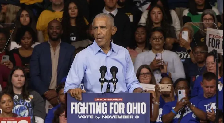 Obama cuestiona en Cleveland la política migratoria de Trump y el despliegue de agentes de ICE