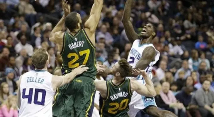 Kemba Walker impone record de Hornets, con 52 puntos