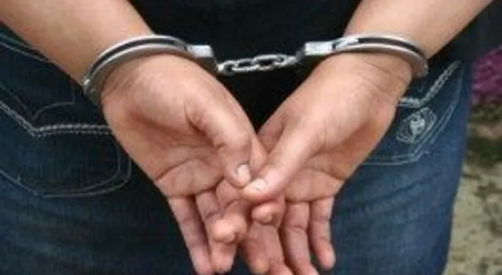 Envían a prisión mujer producía y distribuía pornografía de sus hijas de 5 y 7 años