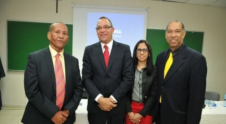Realizan conversatorio "Presente y Perspectivas de las Relaciones Públicas en República Dominicana"