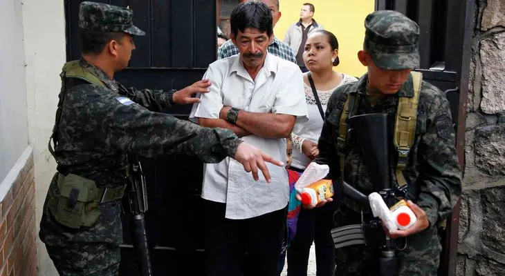 Disturbios en Honduras retrasan resultados comicios 