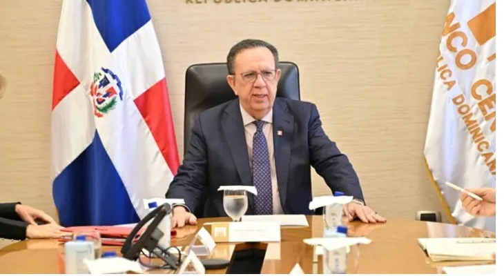 Valdez Albizu llama sector financiero a reforzar la ciberseguridad y acelerar la inclusión financiera.