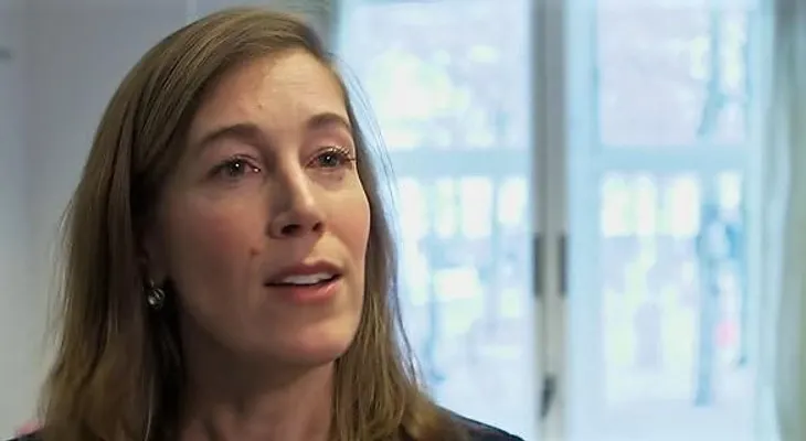 Una diputada ecologista de Holanda pide dejar de operar y tratar a mayores de 70 años