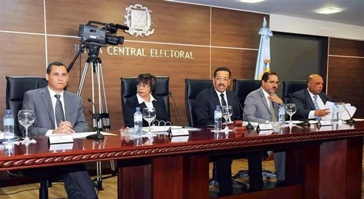 Pleno JCE rechaza pedimento de Ciudadanos Contra la Corrupción al TSE 