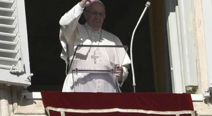 Papa a migrantes en el Vaticano: Aférrense a la esperanza