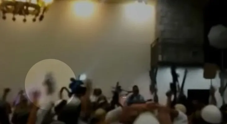 Boda del odio: Judios bailan en una celebración con foto de un bebé árabe asesinado (VIDEO)